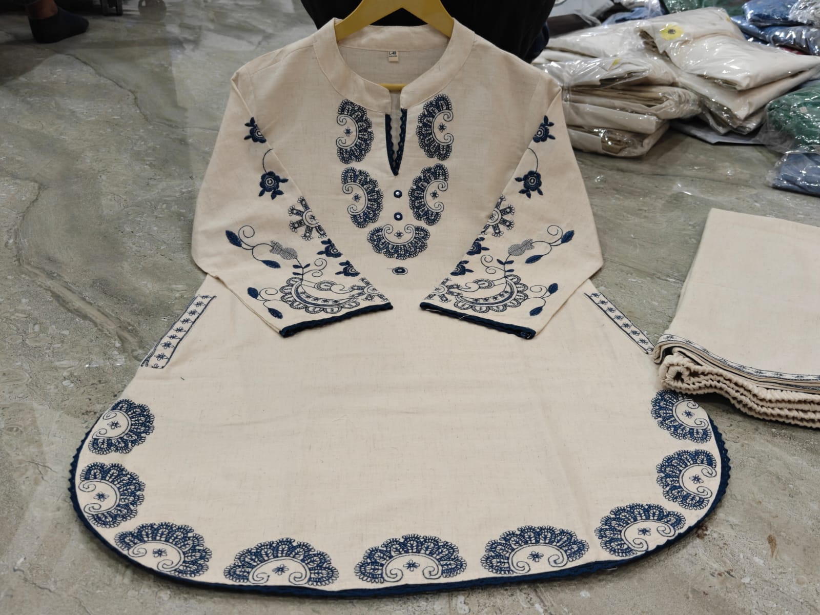 KURTI